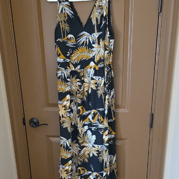 H&M Dresses & Skirts - Ladies H&M Midi Dress,  Sz 10, Black/cream